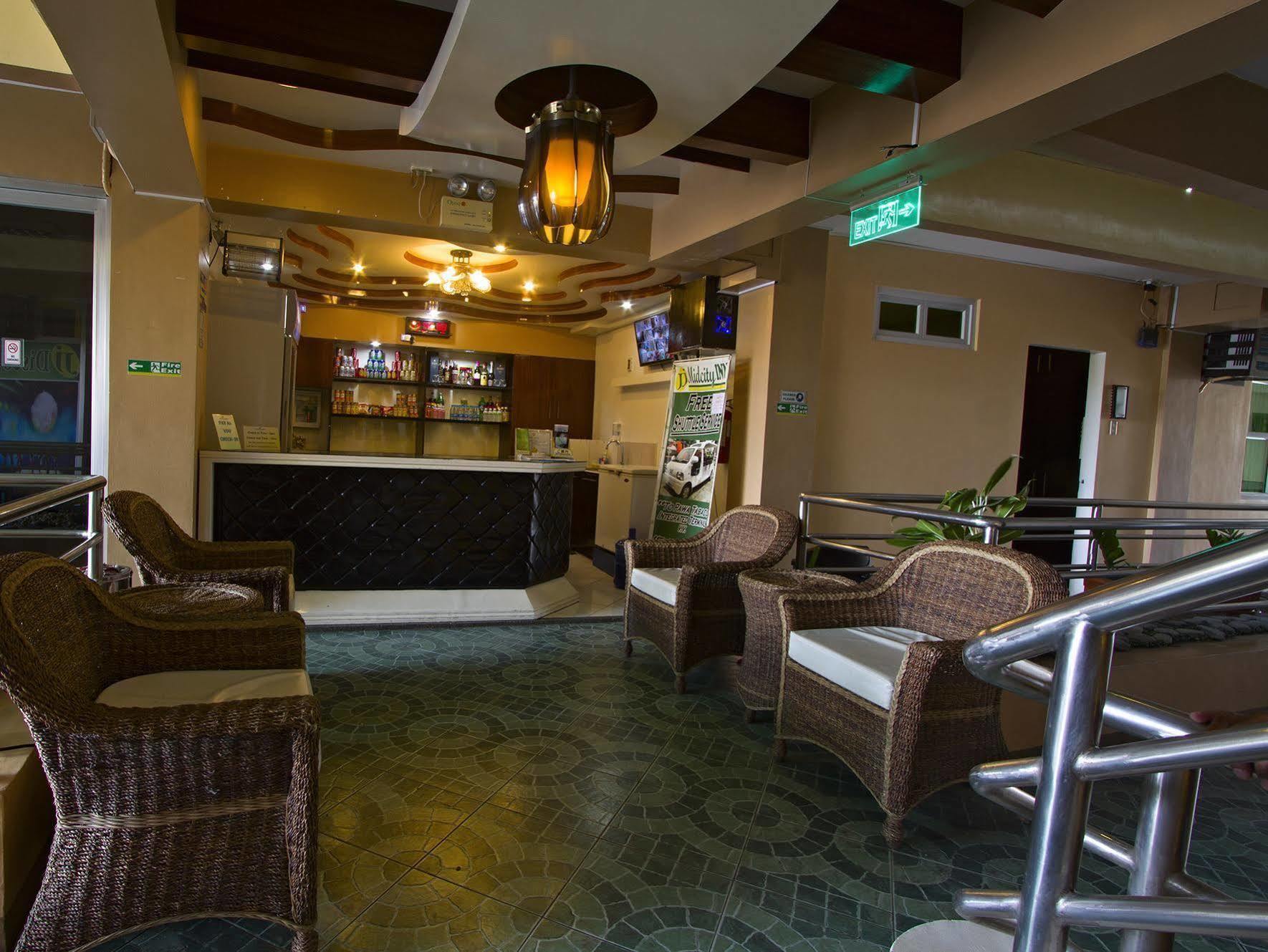 Tabaco Jj Midcity Inn מראה חיצוני תמונה